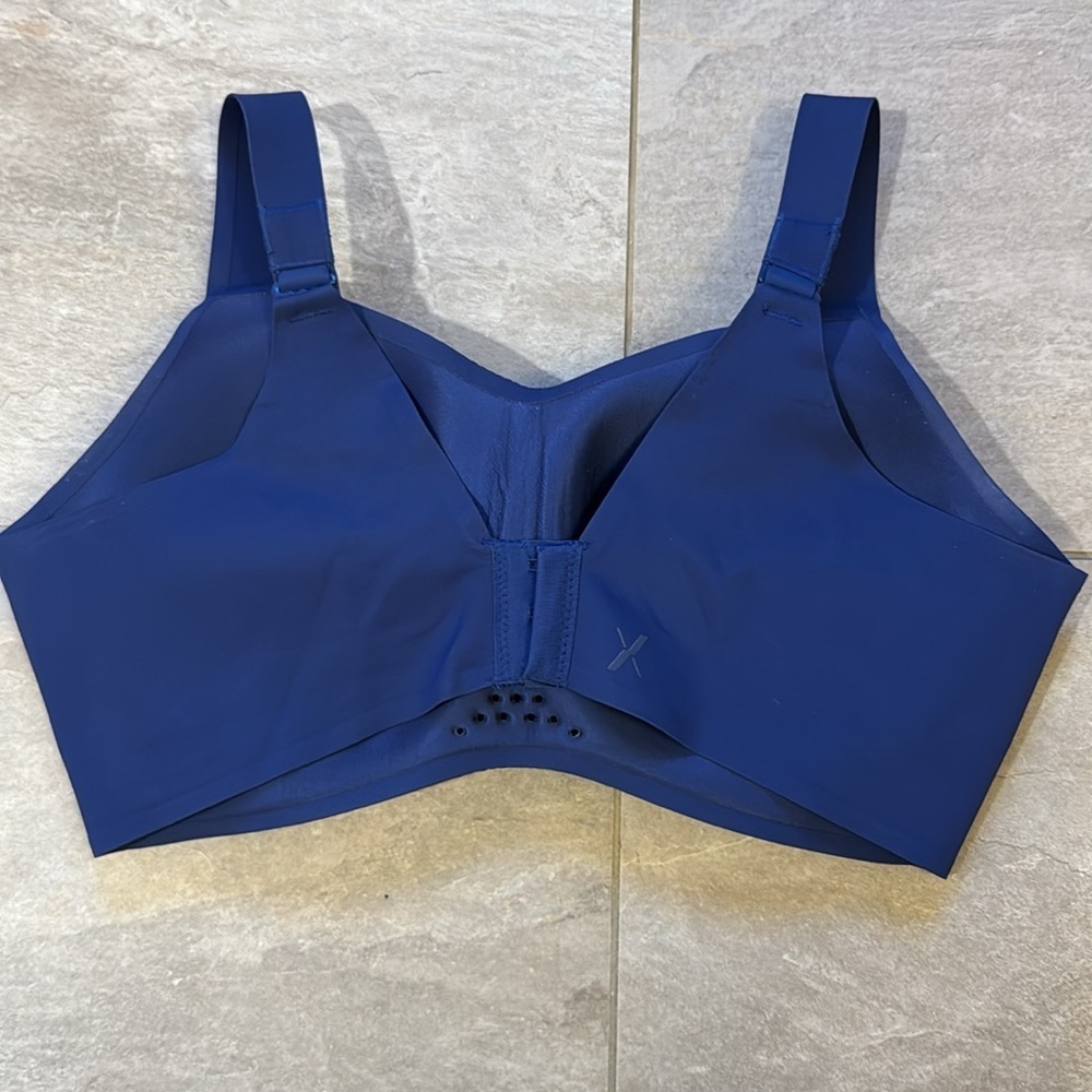 Knix Catalyst Sports Bra - Picture 2 of 3